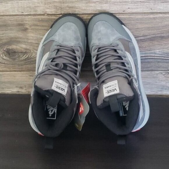 New Vans Ultrarange Exo Womens Hiking Sneakers Size 8 Outdoor Waterproof Utility - Picture 7 of 10